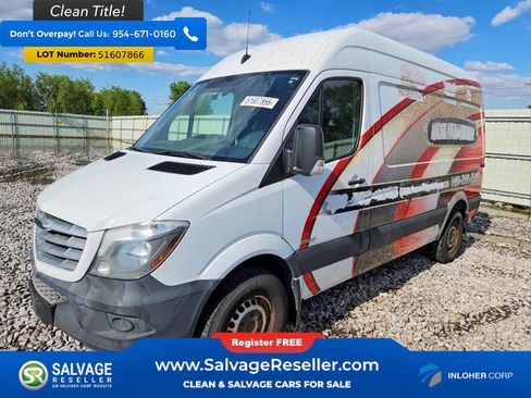 Used 2015 Freightliner Sprinter 2500 RWD image 1