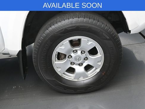 Used 2017 Toyota Tacoma TRD Sport w/ Tow Package (A/T) AWD/4WD image 33