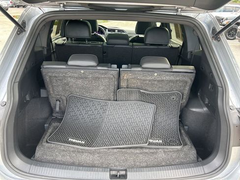 Used 2023 Volkswagen Tiguan SE R-Line image 33