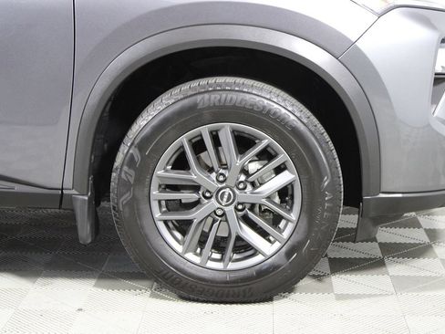 Used 2024 Nissan Rogue S FWD image 30
