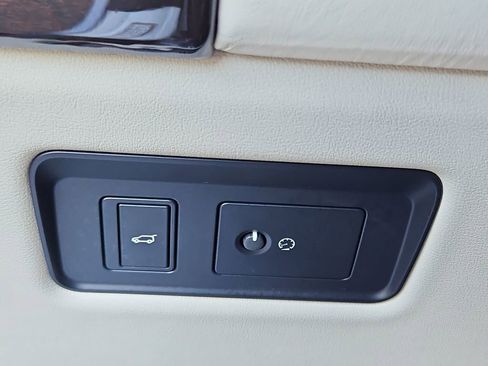 Used 2021 Land Rover Range Rover Westminster Edition image 14