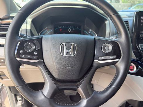Used 2023 Honda Odyssey Touring image 19