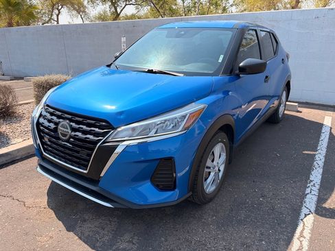 Used 2021 Nissan Kicks S FWD image 1