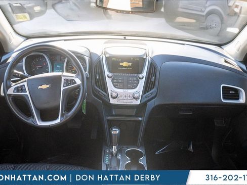 Used 2017 Chevrolet Equinox LT w/ Convenience Package image 4