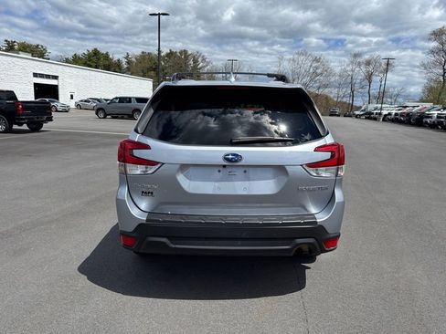 Used 2022 Subaru Forester Premium AWD/4WD image 5