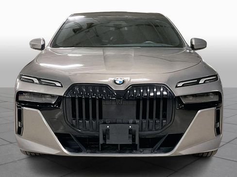 Used 2023 BMW 760i xDrive image 4