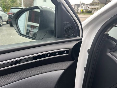 Used 2023 Hyundai Tucson Limited AWD/4WD image 18