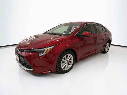 Certified 2024 Toyota Corolla XLE image 3