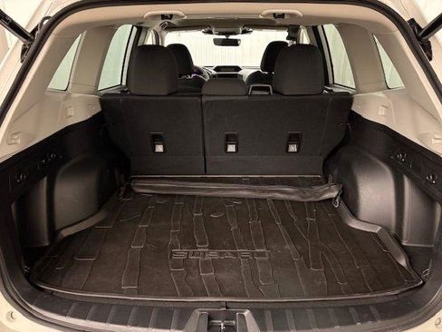 Used 2023 Subaru Forester Premium image 10