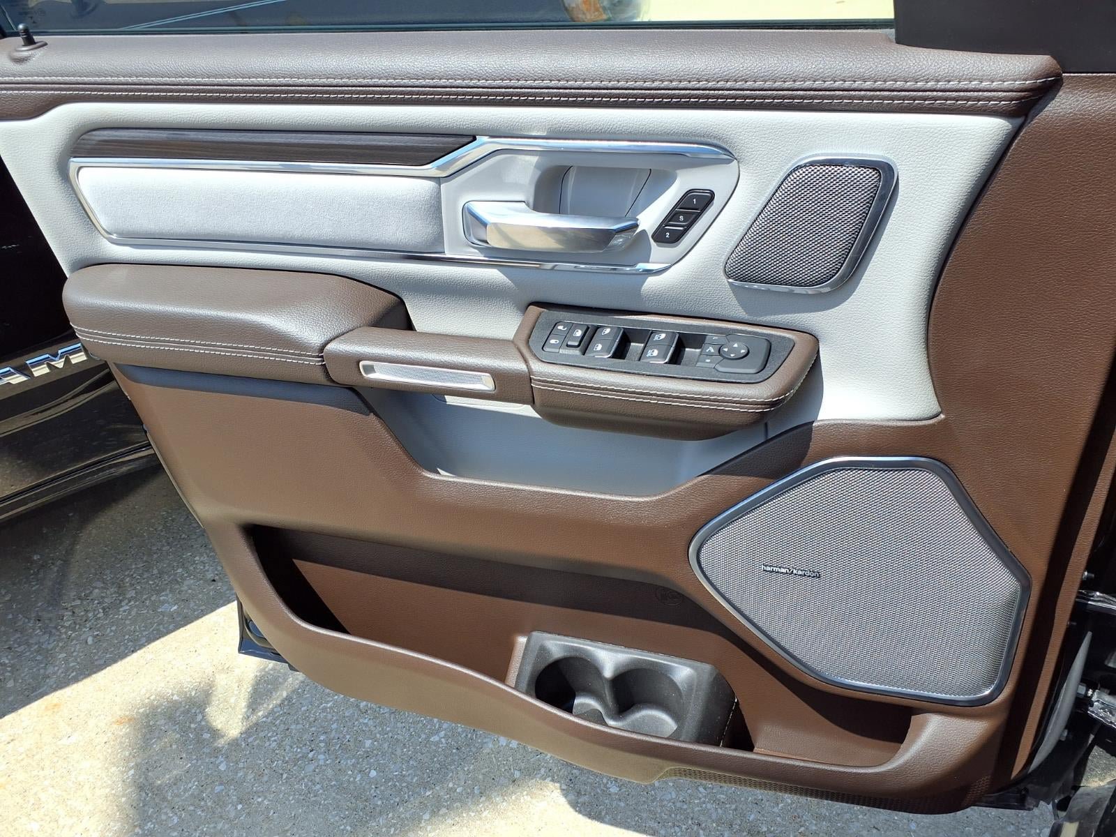 Used 2025 RAM 1500 Laramie AWD/4WD image 22