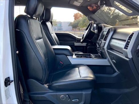 Used 2019 Ford F350 Lariat w/ Lariat Ultimate Package image 9