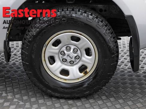 Used 2019 Nissan Frontier S image 32