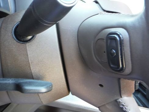 Used 2025 RAM 1500 Limited w/ Bed Utility Group AWD/4WD image 4