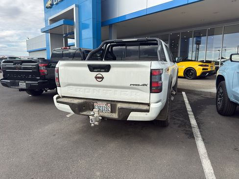 Used 2022 Nissan Frontier PRO-4X w/ Technology Package AWD/4WD image 4