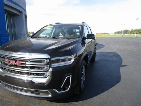 Used 2023 GMC Acadia SLT image 9