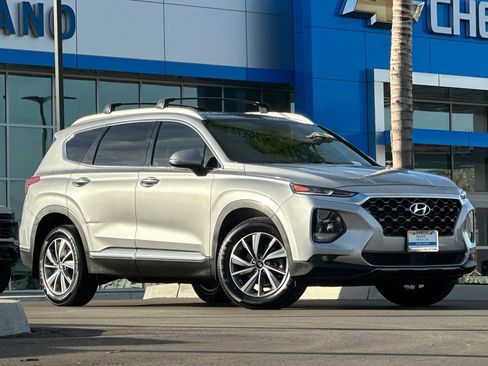 Used 2020 Hyundai Santa Fe SEL w/ Convenience + Premium Package image 2