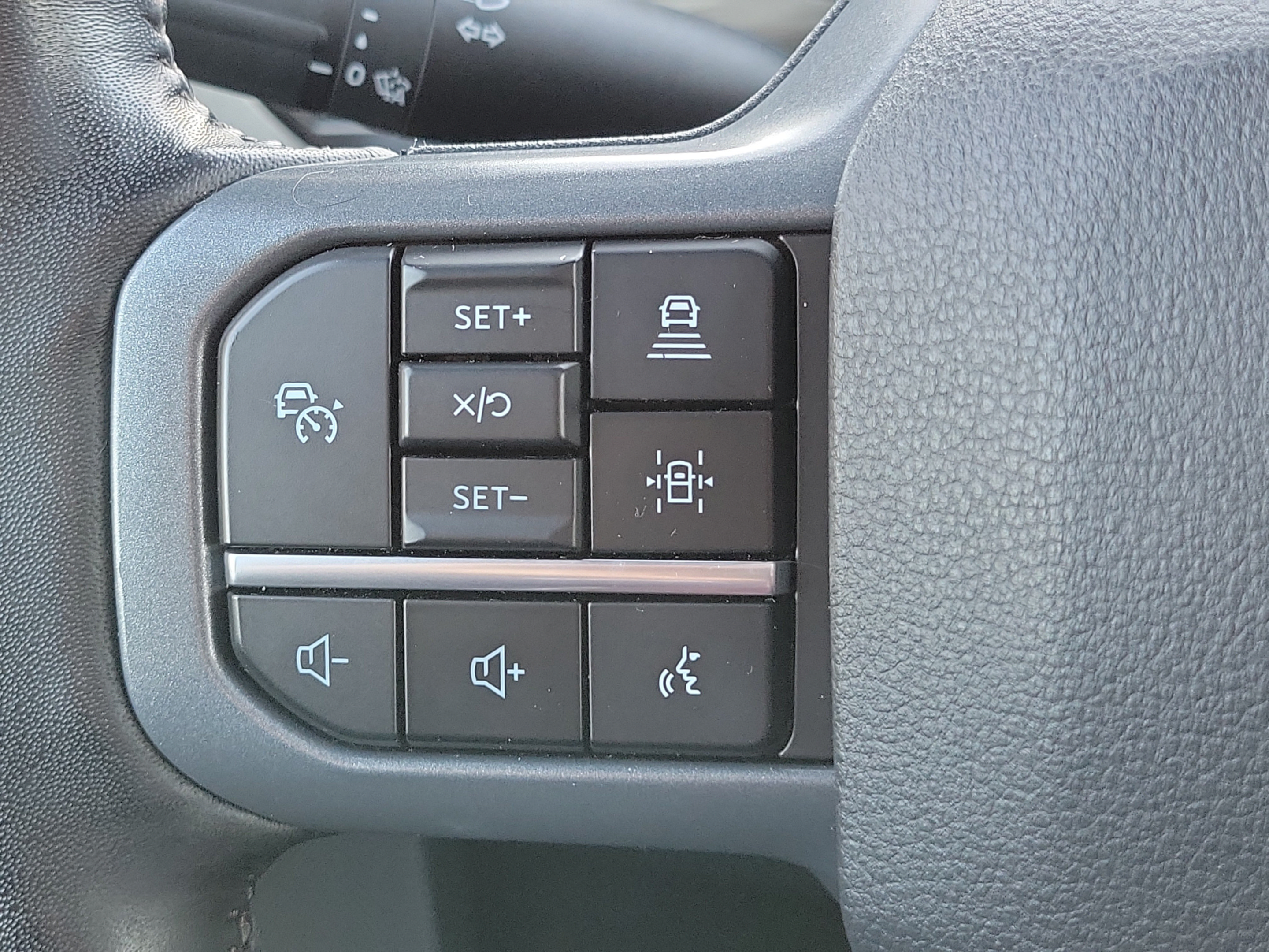 Used 2024 Ford F150 Lariat w/ Bed Utility Package AWD/4WD image 22