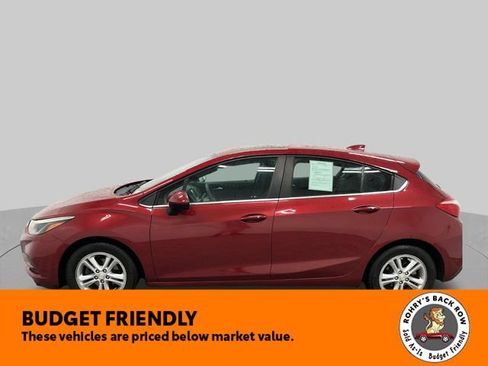 Used 2017 Chevrolet Cruze LT w/ Sun And Sound Package FWD image 3