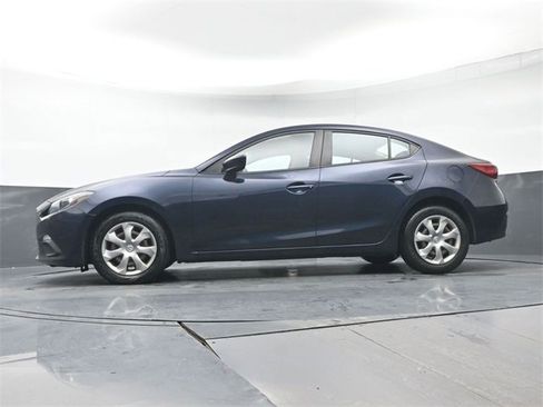 Used 2016 MAZDA MAZDA3 i Sport image 29