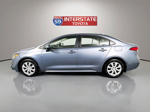 Used 2022 Toyota Corolla LE FWD image 4