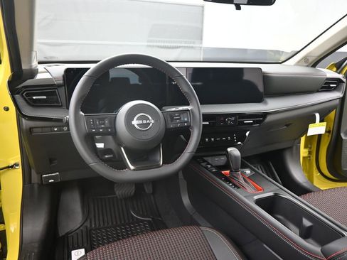 New 2026 Nissan Kicks SR image 14