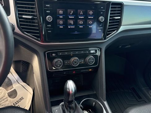 Used 2022 Volkswagen Atlas Cross Sport SEL image 6