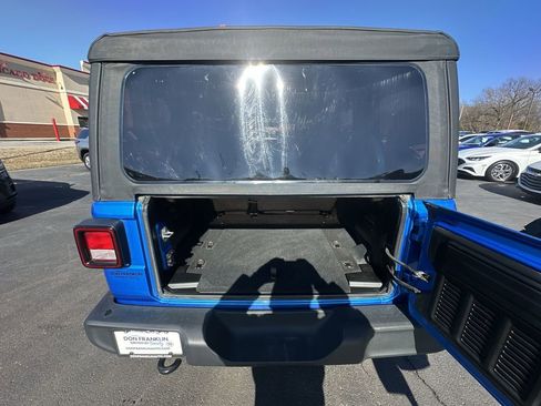 Used 2022 Jeep Wrangler Unlimited Sport image 23