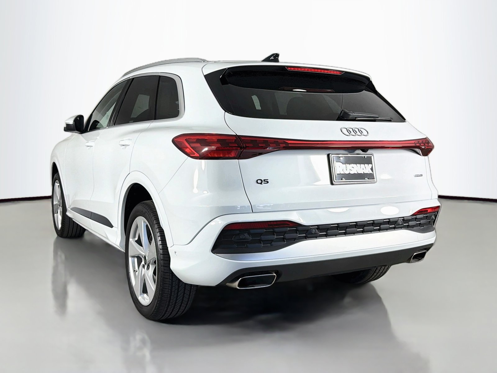 Certified 2025 Audi Q5 Premium w/ Premium Plus AWD/4WD image 5