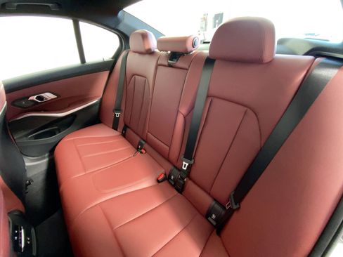 Used 2026 BMW 330i Sedan w/ M Sport Package image 28