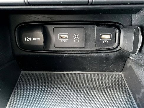 Used 2019 Hyundai Santa Fe Limited FWD image 18