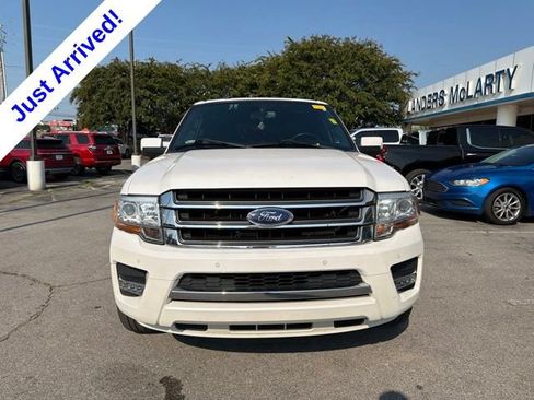 Used 2017 Ford Expedition Limited w/ Equipment Group 301A RWD image 8