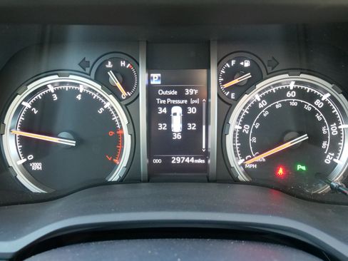 Used 2022 Toyota 4Runner Limited image 24