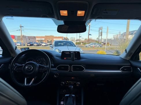 Used 2018 MAZDA CX-5 Touring w/ Preferred Equipment Package image 16