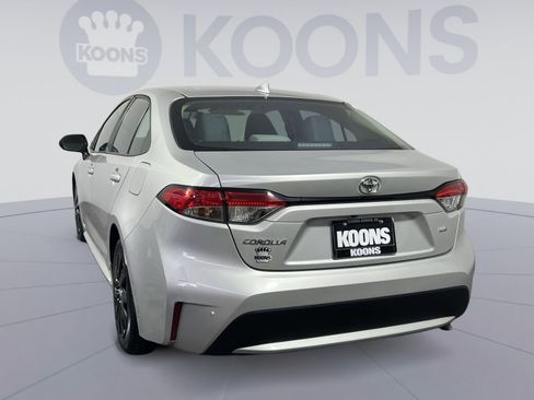 Used 2022 Toyota Corolla LE image 4