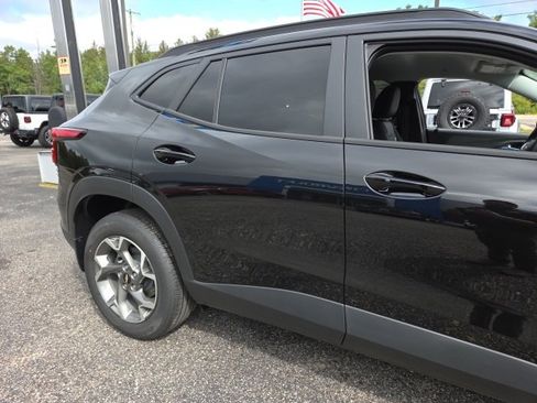 New 2026 Chevrolet Trax LT w/ Driver Confidence Package image 26