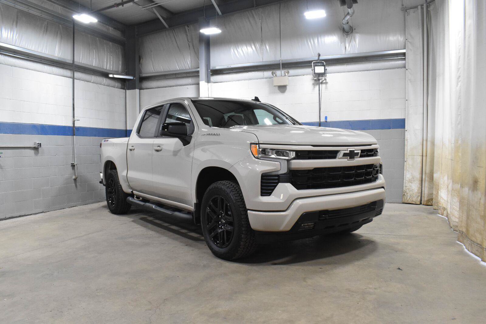 Used 2026 Chevrolet Silverado 1500 RST w/ RST Select Package AWD/4WD image 27