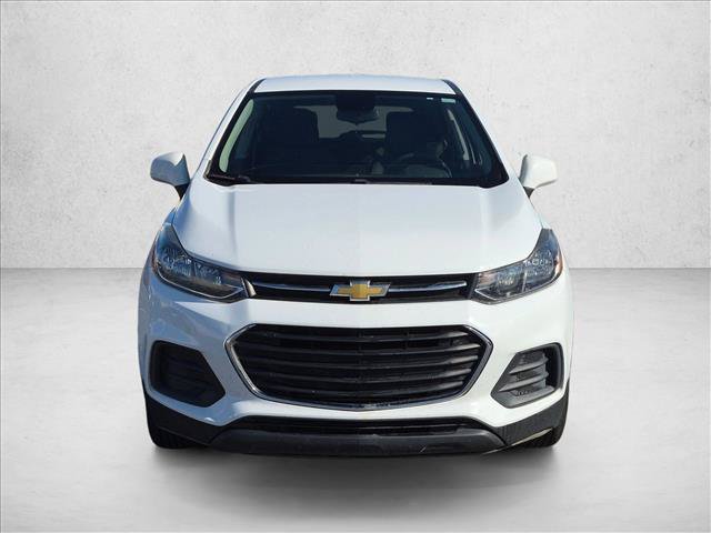 Used 2022 Chevrolet Trax LS w/ Tint and Cruise Package AWD/4WD image 2