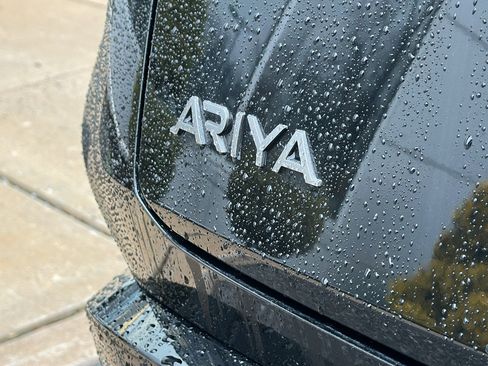 Used 2024 Nissan Ariya AWD image 10