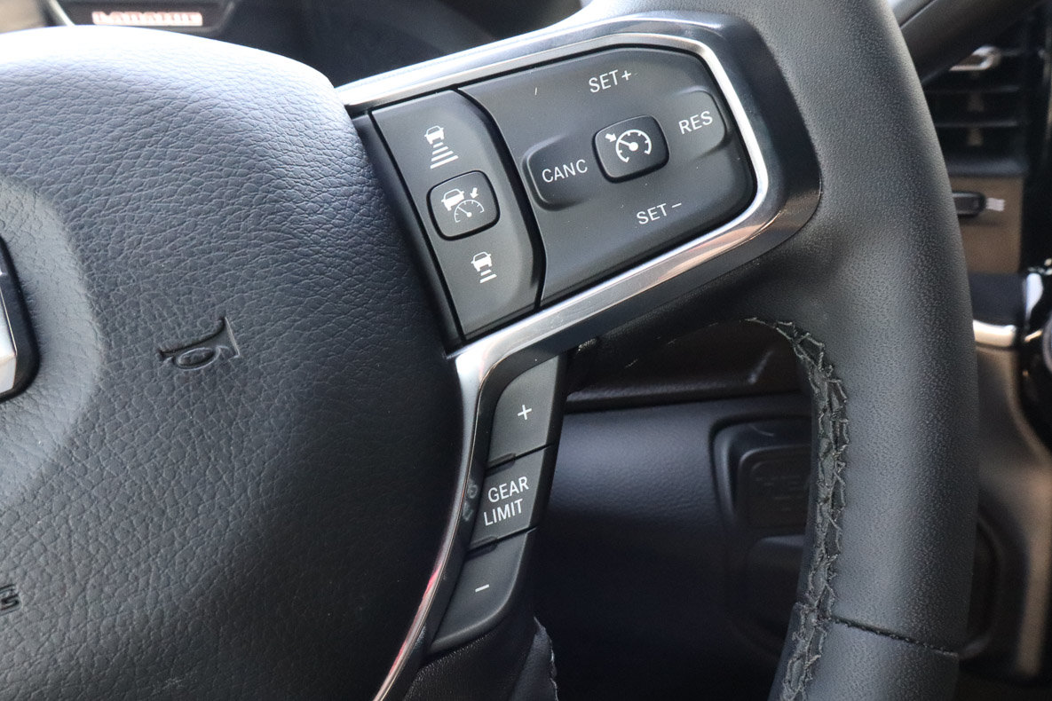 Used 2025 RAM 2500 Laramie AWD/4WD image 29