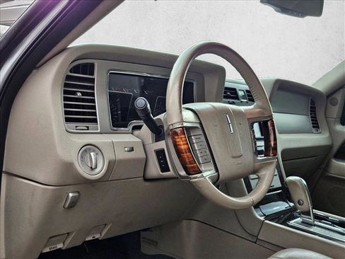 Used 2008 Lincoln Navigator 4WD image 8