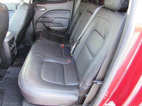 Used 2018 Chevrolet Colorado Z71 RWD image 17