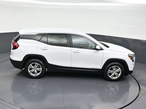 Used 2023 GMC Terrain SLE image 20