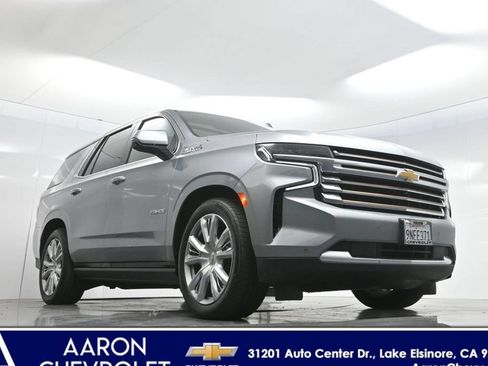 Used 2024 Chevrolet Tahoe High Country AWD/4WD image 2