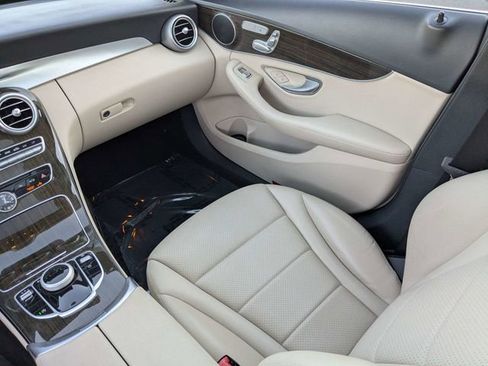 Used 2017 Mercedes-Benz C 300 4MATIC Sedan image 15