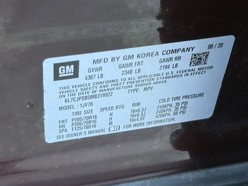 Used 2021 Chevrolet Trax LT w/ LT Convenience Package image 32