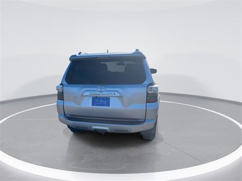 Used 2018 Toyota 4Runner SR5 image 6