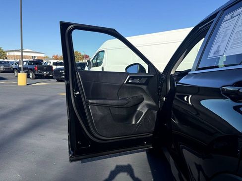 Used 2023 Mitsubishi Outlander SE image 10