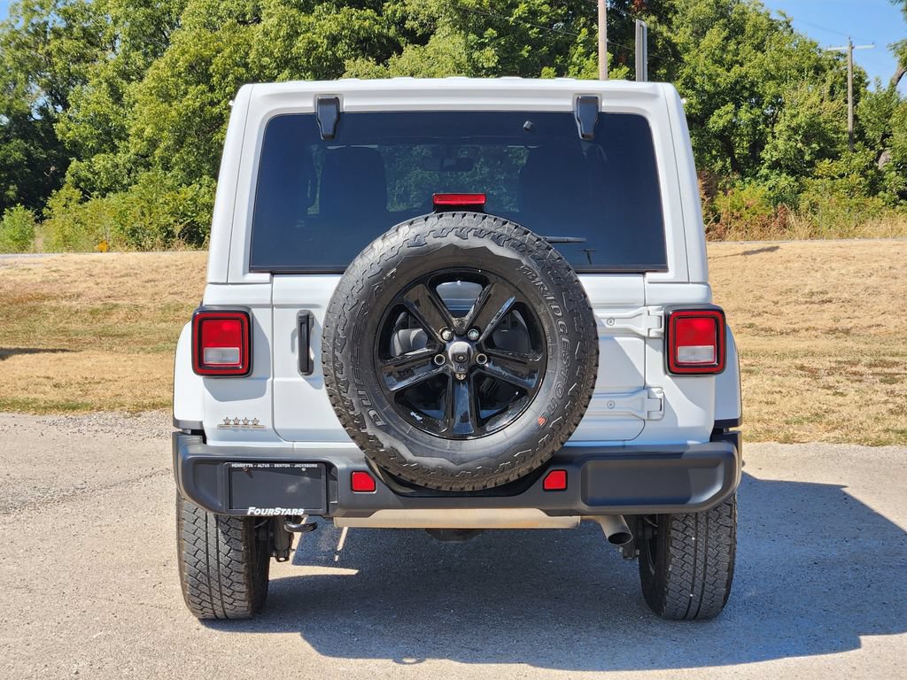 Used 2021 Jeep Wrangler Unlimited Sahara AWD/4WD image 6