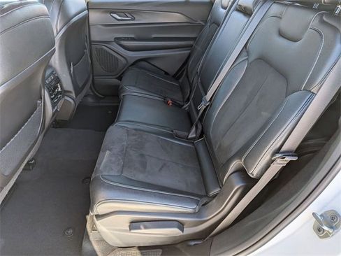 Certified 2024 Jeep Grand Cherokee L Laredo image 24