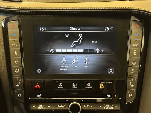 New 2025 INFINITI QX50 Sport image 19